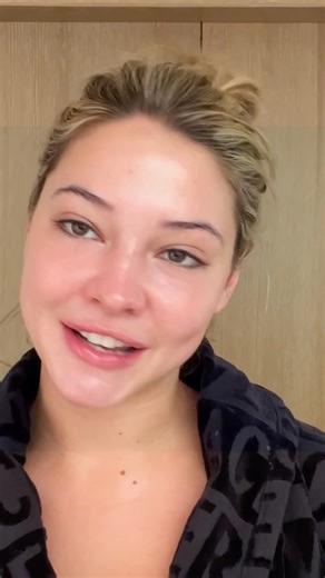 We hear the rumors are true! In honor of @madelyncline’s birthday, tap the link in our bio to revisit the star’s episode of Vogue’s #beautysecrets where she shares her guide to siren eyes, lip contouring, and making perfume last longer. Director: @gabriellereich Director of Photography: @mmmkrueger Editors: @tajahmsmith_ @msuyeda Filmed at: @conradlosangeles | Vogue