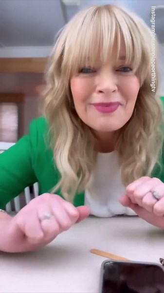 'Reba' actress Melissa Peterman gets ready to host 'Person, Place Or Thing'