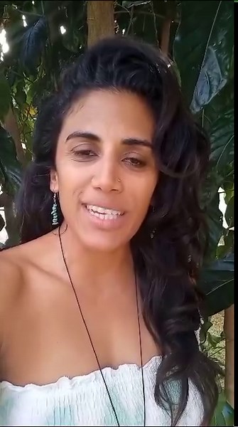 🌅 Exciting news! Join Aurélie Chateau ( Be In Yoga with Aurélie - Tamarin - Mauritius ), our amazing yogi, as she spills the beans on what awaits you at our second edition of the Sunrise Retreat from August 18th - 21st, 2023! Get ready to immerse yourself in her invigorating yoga sessions and explore a variety of other inspiring workshops by talented people: 🪘Sound Therapy with Sarasvati ✍️Journaling with Saira Easton 🎨 Exploring your senses through art by dévid. 💃 Movement Therapy by Eve Is