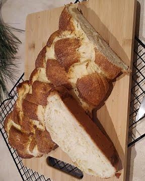 Jak zapleść chałkę? - krok po kroku