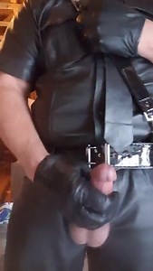 Bear leather gloves smoking - video 4