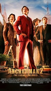 💡La escena en “The Anchorman” en la que el equipo de noticias canta a capela Afternoon Delight es un ejemplo perfecto de la magia que ocurre cuando actores con años de experiencia juntos improvisan. ▪️Will Ferrell, Steve Carell, Paul Rudd y David Koechner crearon este momento de forma espontánea en el set, y terminó siendo una de las secuencias más icónicas de la saga. ▪️Gracias a esa química y capacidad de improvisación, el elenco sorprendió al público en la premiere de “The Anchorman 2” en Sí