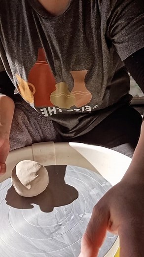 Gotta spin to win #RhiCreations #potterrhi #ceramicsofinstagram #makersgonnamake #claylife #ceramicsofnz | Rhiannon Shasta Ceramics