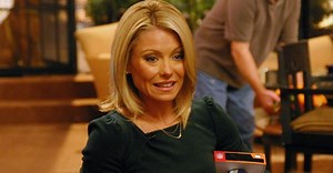 Kelly Ripa Gets Real About Her Wardrobe Malfunction And Flash Of Bright Pink Underwear