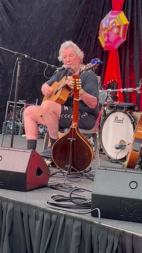 11 reactions | Andy Irvine folk legend sang “Never Tire of the Road” listen to the audience joining in. “ You fascists bound to lose” sang with gusto Liz Aitken | Illawarra Folk Festival | Facebook