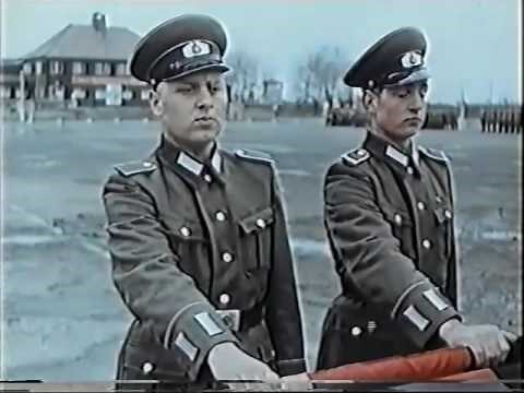 NVA Parade - Erste Vereidigung 30. April 1956 Fahneneid