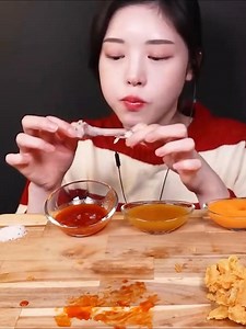 25 reactions | Chicken & Beer Mukbang [7308586486163672366] #bigbites #asmr #eatwithboki #mukbangvideo #fyp #mukbangkorea #mukbang | Balyjing | Facebook