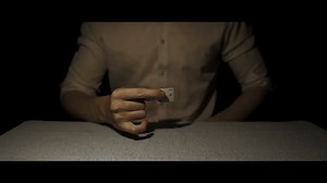 How the shrinking card illusion actually works