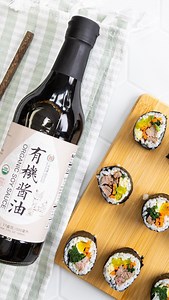 🍱✨ Homemade Korean Gimbap hits different! Packed with savory beef, crunchy veggies, and fluffy rice all wrapped in seaweed, this roll is a whole meal in one bite. Whether you’re meal-prepping, picnicking, or just craving something fun and flavorful—Gimbap is the way to go! 💯🔥 Ingredients: • 5 sheets seaweed paper (gim) • 4 cups cooked rice • 1/2 lb beef skirt steak (or tenderloin, or ground beef) • 1–2 carrots • 4–5 pieces yellow pickled radish • 1 bunch spinach • 2–3 eggs • 3 cloves garlic •