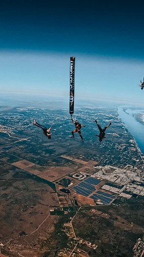 First tube transfer? . . Flying with @optiongravity and @flyaerodyne | Matt Kisby Landsman
