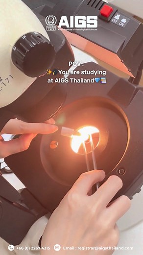 👑Enroll in the Accredited Gemologist (A.G.) course now to start achieving ultimate growth for your gemology career! 👉https://shorturl.at/fiBKM #accreditedgemologist #gemology #gemologist #studygemology #เรียนดูพลอย #เรียนดูเพชร #gemologistdiploma #gemologycourse #AIGS #aigsthailand #นักอัญมณีศาสตร์ #อัญมณีศาสตร์ #คอร์สเรียนออนไลน์ #jewelrytradecenter #bangkokgems #bkkgems #thailandgemstone #gemstones #gems #Studyinthailand #thaigemstone | AIGS - Asian Institute of Gemological Sciences