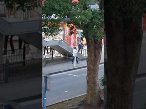 注意！藤沢駅付近の階段下でずっとｊｋのパン〇〇見てるオジサンいる