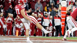 Patriots players dish on Drake Maye's wife's baking talents