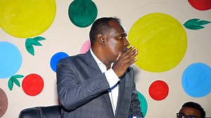 27K views · 655 reactions | Guddoomiyaha degmada Hodan Cali Fahle "Dalkan doorasho qof iyo cod ah ayuu aaday, Bisha lixaad ee sanadka cusub adinka ayaa Guddoomiyaha gacantiina ku soo dooran doono". | Telefishinka Qaranka Soomaaliyeed | Facebook