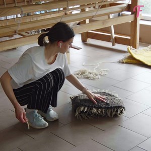 159K views · 392 reactions | The weaving process is both intricate and fascinating. | Fabiosa Digest | Facebook