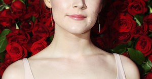 Saoirse Ronan Applauds Brave Women For Coming Forward & Sharing Their Stories Of Harassment In Hollywood