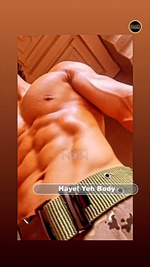 Tiger Shroff Shows Muscles #tigershroff | Bollywood Now