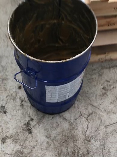 Grease Cleanup on a Truck: Satisfying Mechanic Tools Shine