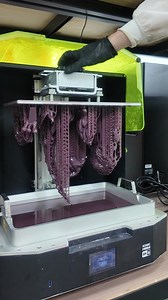 Sonic Mega 8 K S, the best choice for printing large-scale models and ulti-component models. Unleash your creativity with 15'' massive building plate and 30cm Z-axis! ✅ Printing volume of 33 x 18.5 x 30 cm³ ✅ 52 µm resolution Mono-LCD for high-quality 8K models. ✅ Average printing speed of 600 Layers/hour ✅ All-metal built-in drip hanger to save every last drop of resin after print. Make your 3D printed masterpieces bigger and more numerous by the Sonic Mega 8K S! 🚀 Model by @blackforgegames |