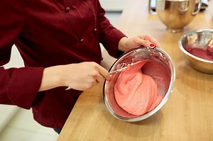 Why Is Your Macaron Batter Too Thick? (4 Ways To Avoid) - Miss Vickie
