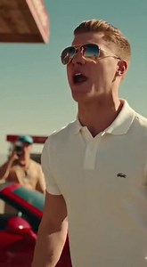 "THEY MOCKED A ONE-LEGGED VET AT A DESERT GAS STATION, THINKING NO ONE WAS WATCHING, UNTIL AN ARMORED CONVOY ROLLED IN AND THE COMMANDER UNLEASHED HELL. Chapter 1: The Devil Wears Designer The heat in the Nevada desert doesn’t just make you sweat; it cooks you from the inside out. It was one of those days where the asphalt looked like it was melting, shimmering with a mirage that promised water but only delivered more misery. For Elijah, a 72-year-old man whose face was a map of deep wrinkles an