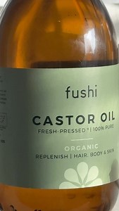 Why is everyone oiling their belly buttons? ✨ In Ayurveda, the navel is seen as a powerful energy centre connected to balance and wellbeing. A few drops of Fushi Fresh-Pressed® Castor Oil, gently massaged in before bed, may help: 🌿 Support digestion & reduce bloating 🌿 Promote relaxation & deeper sleep 🌿 Support lymphatic flow as part of your wellness ritual Simple. Grounding. Deeply Ayurvedic. #FushiWellbeing #CastorOilBenefits #Ayurveda #NavelOiling #detoxritual | Fushi Wellbeing