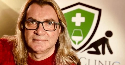 Bol skoro na druhej strane: Braňo Mojsej zapíjal bolestivé detstvo, dnes zachraňuje ostatných