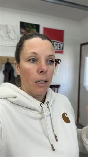 The STE Telescopic Support Rod with its pump grip solves the old "I need three hands" problem when setting up temporary work areas. Its one-handed operation makes setup and breakdown effortless, extending from floor to ceiling with just a twist or push of a button. Built for serious support with its heavy-duty, durable steel tube construction, the STE Telescopic Support Rod is designed to handle higher load capacities with confidence. With sizes ranging from 16 to 145 inches, this tool delivers 