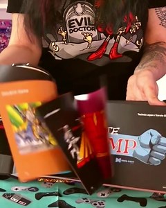 ARTCADE - The Book of Classic Arcade Game Art (Extended Edition) At 356 pages and featuring cabinet artwork from around 300 arcade classics, this unique volume is a fantastic reminder of the golden age of coin-operated video games. Available now: https://www.bitmapbooks.com/collections/all-books/products/artcade-the-book-of-classic-arcade-game-art-extended-edition #bitmapbooks #book #retrogaming #retrogames #gaming #foryou #tbt #arcade #artcade #art | Bitmap Books