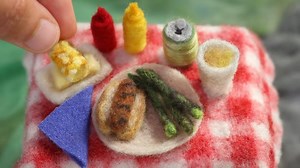 A Relaxing Needle Felted Stop Motion Summer Cookout