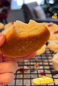 I cried the first time I made my grandmother's shortbread cookies. They tasted exactly like Christmas at her house. Now my kids ask for 'Great-Grandma's cookies' every December. | Grandma’s recipes