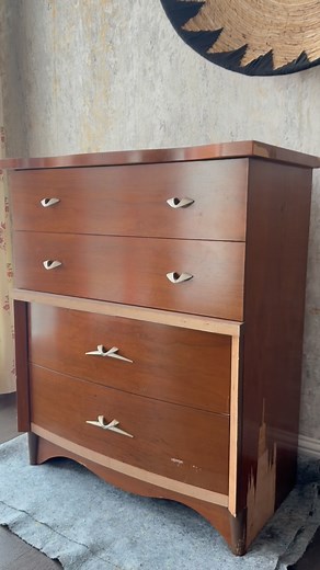 I am so glad I could save this piece. It is an old chest of drawer made out of veneer strips. As you can see it was falling apart. My client wanted to keep this piece, so this is what I did.. 🥳If you would like to know the products I used to rescue this project piece , simple comment the keyword “rescue” and I’ll message you the links and steps. 📌Instagram won’t let the automated messages to go through if you are not following me. So kindly FOLLOW me prior to commenting ❤️SHARE and SAVE this p