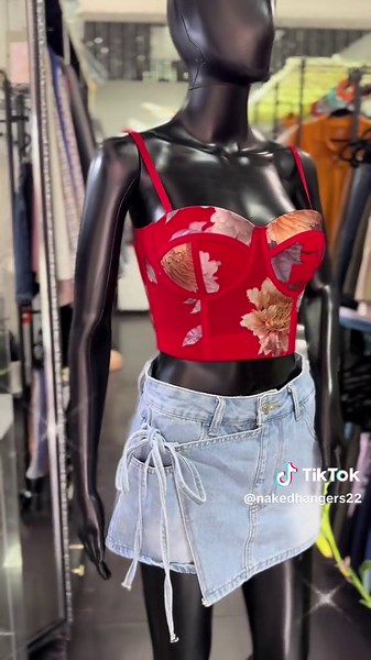 nakedhangers22 on TikTok