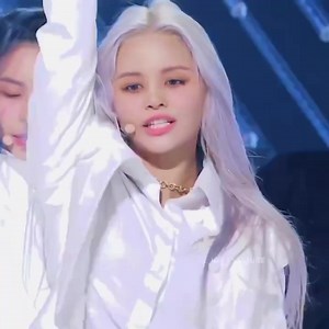 1.2K views · 132 reactions | Helicopter — Fancam CLC. | 헞 - 헚헿헼혂헽 헣헮헿헮헱헶혀헲. | Facebook