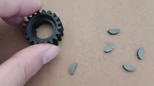 1pc Small Bevel Wheel and 5pcs Woodruff Key Fits 66cc 80cc 2 Stroke Engine Motorized Bike