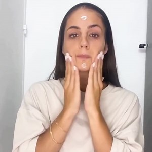 7.3K views · 161 reactions | 35% de réduction avec le code SECRET35  Prenez soin de vous avec les Coffrets Pin-Up Secret ✨ Pour tous les types de peaux, même les plus sensibles | Pin Up Secret | Facebook