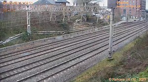 A stand out working this afternoon saw West Coast Railways #Class37 37516 'Loch Landon' & #Class47 47848 hauling #2EPB unit 5759 loudly through Watford. ℹ️ 5Z43 #Southall WCR to #Burton Wetmore Sidings 🎦 #WatfordJunction 📅 16/01/23 The Class 37 Locomotive Group The Growler Group | Railcam