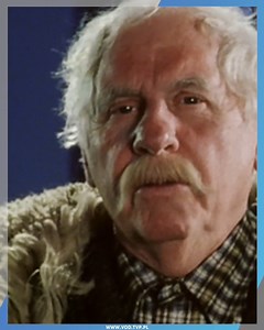 Kto by nie chciał usłyszeć tak ciepłych słów od traktorzysty i organisty? W końcu to dwaj mistrzowie swoich fachów! 💙 Pełne nostalgii odcinki "Siedliska" obejrzycie w TVP VOD. https://tiny.pl/55w7zh1m | TVP VOD