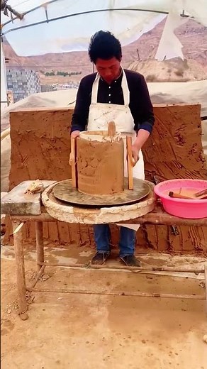 Traditional making process of clay tiles