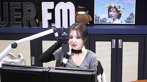 Wendy mentioned Jin on SBS Power FM Wendy’s Youngstreet (Full Video): Listener: “I came to Jin’s showcase yesterday and wanted to thank you for singing the duet. The song you two sang together was so wonderful that I really want to hear it live. The performance was absolutely amazing!” Wendy: “Thank you for that! Honestly, I wasn’t that nervous about singing at the showcase itself. But once I put in the in-ear monitors and listened to the entire interview, I started to feel so nervous. I was rea