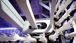 Die automatisierte Produktionslinie in der Produktionswerkstatt: Stockvideos & Filmmaterial (100 % lizenzfrei) 3727498379 | Shutterstock