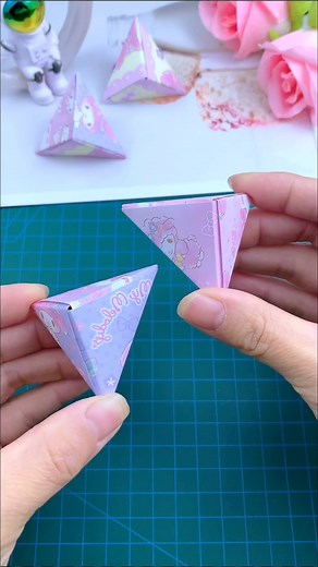 How to make a three dimensional triangle. #parentchild #children #handmade #kindergarten #diy #handicraft paper craft | paper craft