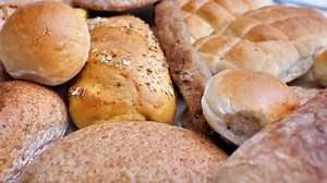 There Many Different Types Bread On: vídeo stock (100% livre de direitos) 1098992695 | Shutterstock