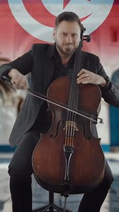 عازف التشيلو العالمي Stjepan Hauser في عزف رائع لاغنية "الله الله يا بابا" التونسية | Tunisia Poeple