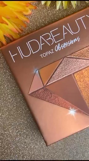 HudaBeauty Eyeshadow Palette Obsessions Topaz is a warm-toned gem that features nine highly pigmented shades, including four vibrant duo-chrome shimmers & five creamy mattes perfect for everyday wear. Available exclusively on Azadi Sale at Just4girls.pk! https://just4girls.pk/hudabeauty-eyeshadow-palette-obsessions-topaz-6291106032673/ #onlinestore #shopnow #just4girlspk #stayhomewedeliver #reborn #just4girlspkreborn #hudabeauty | Just4Girls.pk | Facebook