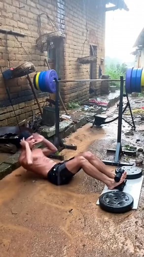 Transform your core workouts! The Sit-Up Bar provides ultimate support, helping you achieve perfect form and maximum results! 🤍 | Style Mode