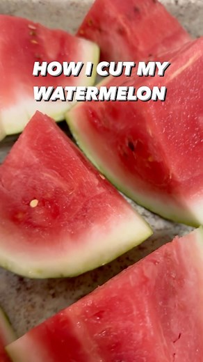 Listen, #WatermelonSeason is the PERFECT time to start juicing I can literally get wayyy OVER a gallon of juice from ONE watermelon. And in my new Spring Juicing Guide I’m sharing all of my favorite #WatermelonJuice recipes!!! The guide will be available on FRIDAY. | I am Priiincesss