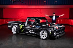 La brutal Ford F-150 Hoonitruck de Ken Block de 923 CV busca nuevo garaje... ¡por más de un millón de dólares!