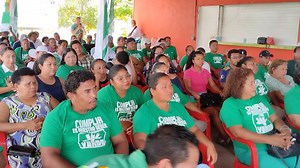 Copala, Gro. Región, Costa chica, en su vista el a la cabecera municipal, el candidato de la colación, Verde Ecologista de México, Partido del Trabajo y el Partido de Morena, Marco de la Mora, se reunió con líder políticos para refrenda su compromiso de trabajo escuchar sus peticiones y demandas. Lo acompañaron la coordinadora del municpio, Katy Ríos así también el coordinador del distrito 15 con cabecera distrital, en Florencio Villareal, Raúl Uranga Carmona. | Trasfondo Informativo