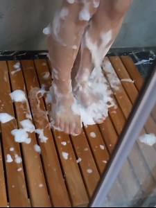 24 28 30 34 38 40 44 inch Solid Wood Large Bath Mats Slated Platform, Non-Slip Wood Shower Matt for Bathroom Floor/Inside Shower/Outside Shower(20x22in(50x50cm))